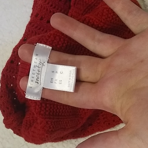 Crop top - Picture 3 of 4